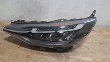 Laden Sie das Bild in den Galerie-Viewer, Frontscheinwerfer Ford Transit Custom PZ31-13E015- LED Links Headlight