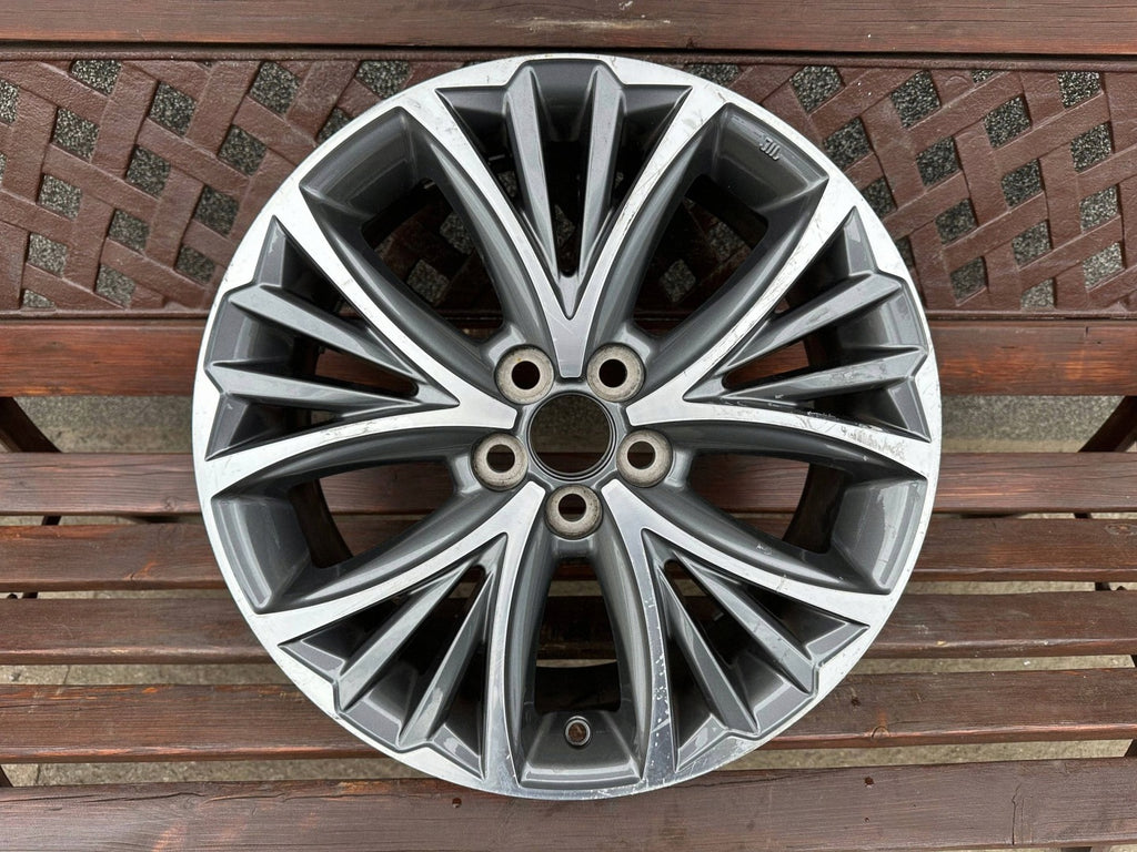 1x Alufelge 17 Zoll 5x100 PW4570D005 Toyota Yaris Rim Wheel FEL3658418024gy