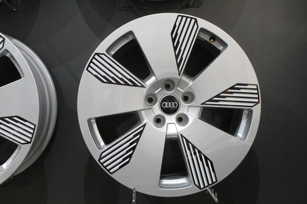 4x Alufelge 19 Zoll 8.0" 5x112 34ET Glanz Silber 4KE601025L Audi E-Tron