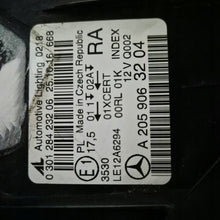 Laden Sie das Bild in den Galerie-Viewer, Frontscheinwerfer Mercedes-Benz A2059063204 Ein Satz Scheinwerfer Headlight SCH1377184767ho