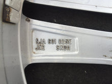 Laden Sie das Bild in den Galerie-Viewer, 1x Alufelge 17 Zoll 7.0&quot; 5x100 46ET 5JA601025E Skoda Rapid Rim Wheel