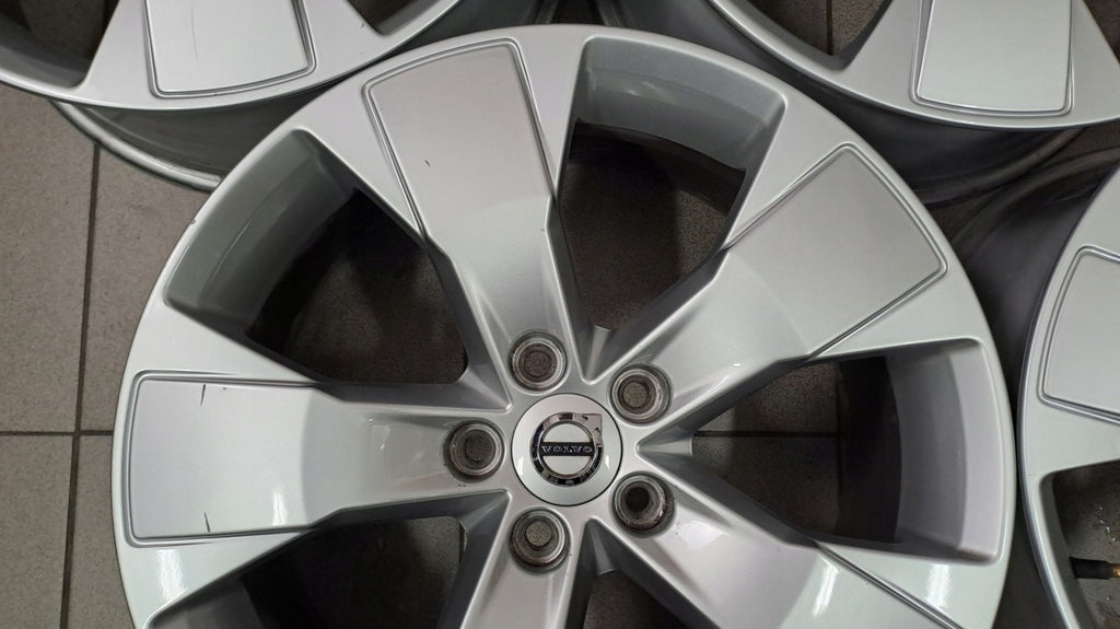 4x Alufelge 18 Zoll 7.5" 5x108 50 5ET Glanz Silber 31471553 Volvo I Rim Wheel FEL2954514586ae