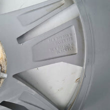 Laden Sie das Bild in den Galerie-Viewer, 1x Alufelge 19 Zoll 8.0&quot; 5x112 45ET 601025B Skoda Rim Wheel