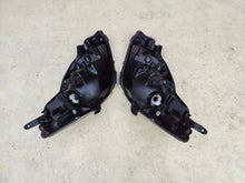 Laden Sie das Bild in den Galerie-Viewer, Frontscheinwerfer Toyota Yaris 81110-0D35006 Ein Stück (Rechts oder Links)