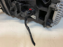 Laden Sie das Bild in den Galerie-Viewer, Frontscheinwerfer BMW 2 U06 5A42247 LED Links Scheinwerfer Headlight