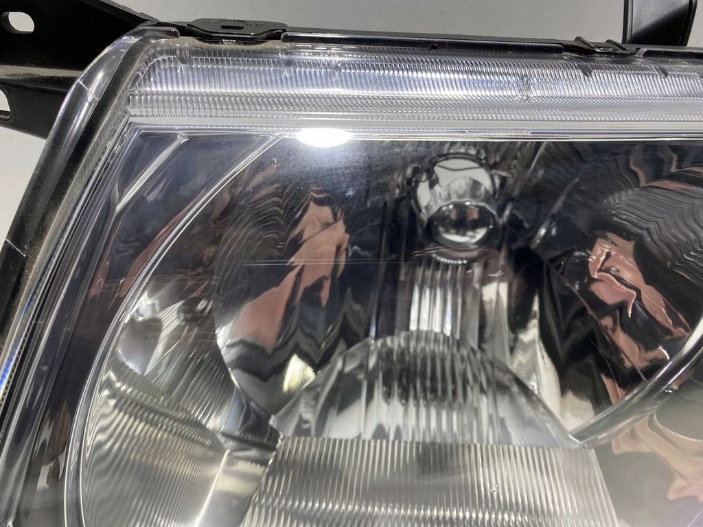 Frontscheinwerfer Mitsubishi Pajero III 10087419 12V6055W Links Headlight