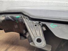 Laden Sie das Bild in den Galerie-Viewer, Frontscheinwerfer Toyota Avensis Rechts Scheinwerfer Headlight SCH1390601778ua