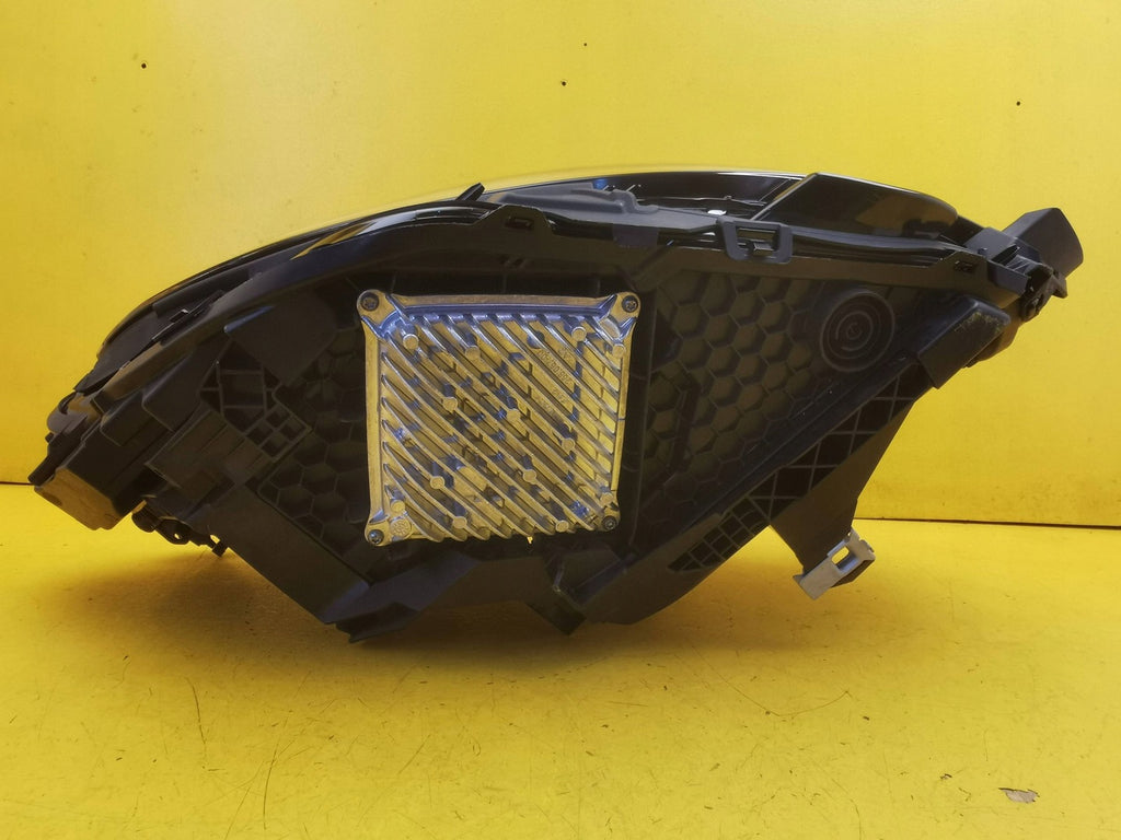 Frontscheinwerfer Mercedes-Benz Cla A1749064102 LED Rechts oder Links SCH8825973422ds