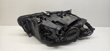 Laden Sie das Bild in den Galerie-Viewer, Frontscheinwerfer BMW F11 F10 7203251-17 Xenon Links Scheinwerfer Headlight SCH2536438203yr