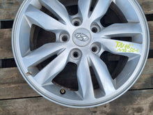 Load image into Gallery viewer, 1x Alufelge 16 Zoll 6.5&quot; 5x114.3 46ET 52910-2E600 Hyundai Tucson Rim Wheel