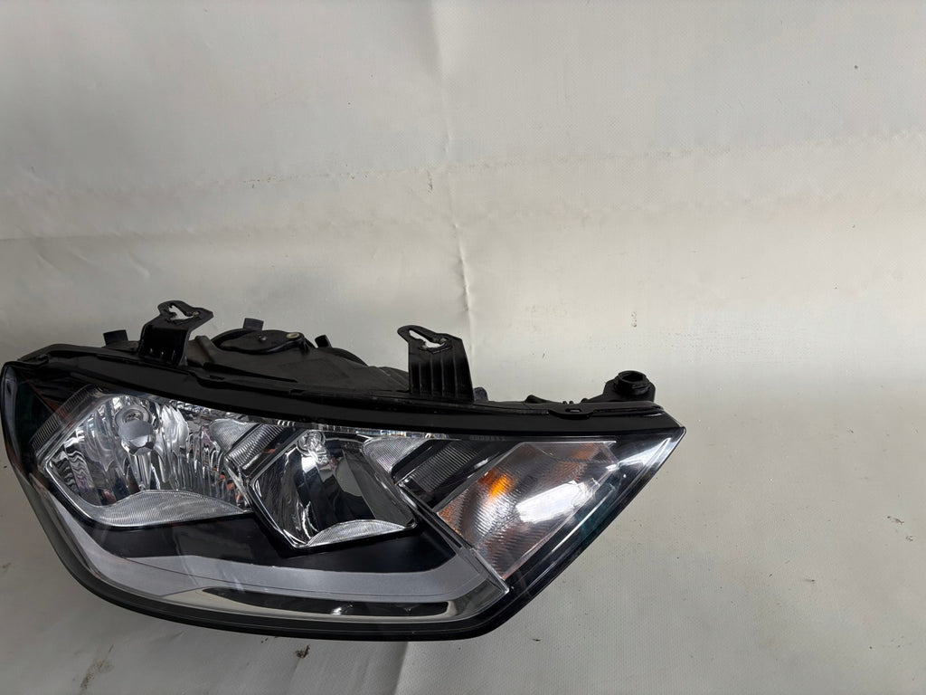 Frontscheinwerfer Audi A1 82A941004 Rechts Scheinwerfer Headlight SCH6169420704pf