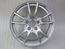 Laden Sie das Bild in den Galerie-Viewer, 1x Alufelge 16 Zoll 6.5" 5x112 49ET Glanz Silber A2464011302 Mercedes-Benz W246 FEL1172910429sk
