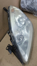Laden Sie das Bild in den Galerie-Viewer, Frontscheinwerfer Opel Zafira B 13260845 Ein Satz Scheinwerfer Headlight