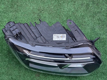 Laden Sie das Bild in den Galerie-Viewer, Frontscheinwerfer Dacia Duster 260101613R LED Rechts Scheinwerfer Headlight SCH8932437237wf