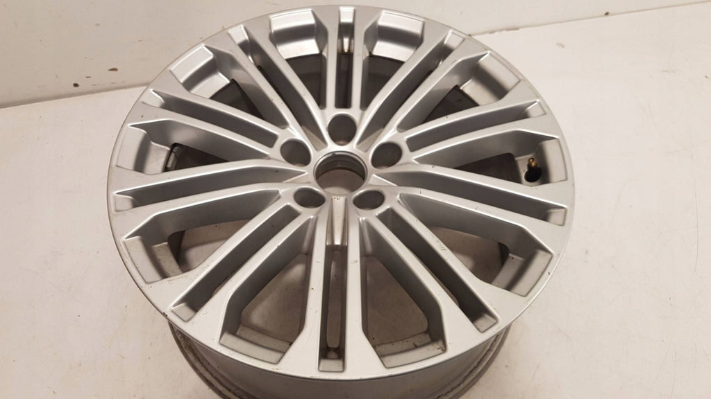 1x Alufelge 18 Zoll 8.0" 5x112 31ET Glanz Silber Audi A4 Rim Wheel FEL1831378651ns