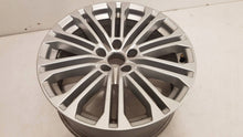 Load image into Gallery viewer, 1x Alufelge 18 Zoll 8.0" 5x112 31ET Glanz Silber Audi A4 Rim Wheel FEL1831378651ns