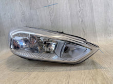 Laden Sie das Bild in den Galerie-Viewer, Frontscheinwerfer Ford Focus III F1EB13W029-AE Rechts Scheinwerfer Headlight SCH3117241608dr