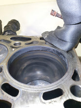 Laden Sie das Bild in den Galerie-Viewer, Motorblock Audi Skoda VW 2.0TDI DFS 04L023C 2.0 TDI Diesel Unkomplett