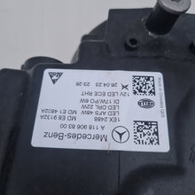 Laden Sie das Bild in den Galerie-Viewer, Frontscheinwerfer Mercedes-Benz Cla A1189068300 LED Rechts oder Links SCH2333943393ea