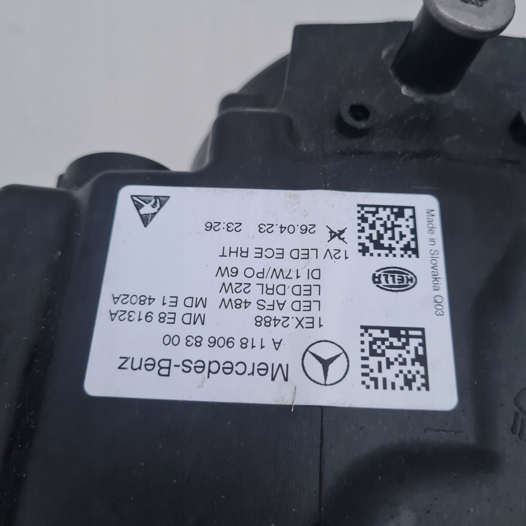 Frontscheinwerfer Mercedes-Benz Cla A1189068300 A1189068400 LED Ein Satz SCH7605018605cr
