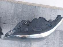 Laden Sie das Bild in den Galerie-Viewer, Frontscheinwerfer BMW E60 E61 6910778 6910777 7165562 7165561 Rechts oder Links SCH6315597554tt