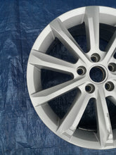 Load image into Gallery viewer, 1x Alufelge 17 Zoll 6.5&quot; 5x112 41ET 3G0601025C VW Passat B8 Rim Wheel