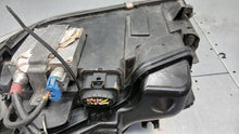 Laden Sie das Bild in den Galerie-Viewer, Frontscheinwerfer Audi A6 C5 153814-01 Xenon Rechts Scheinwerfer Headlight