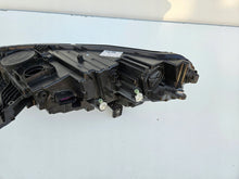 Laden Sie das Bild in den Galerie-Viewer, Frontscheinwerfer Skoda Enyaq IV 5LB941016 LED Rechts Scheinwerfer Headlight
