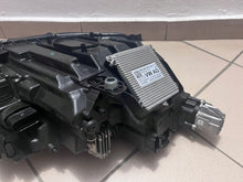 Laden Sie das Bild in den Galerie-Viewer, Frontscheinwerfer Skoda Octavia IV 5E4941015A LED Links Scheinwerfer Headlight SCH1359591835bm