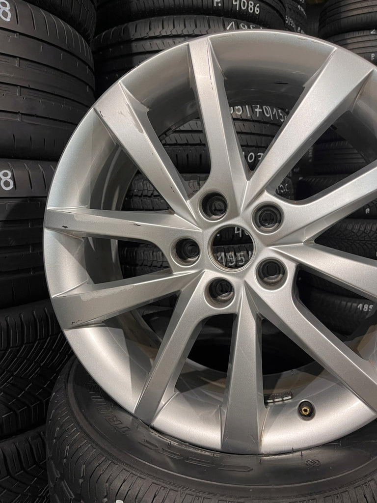 1x Alufelge 18 Zoll 7.0" 5x112 43ET Glanz Silber 565601025D Skoda Kodiaq FEL9862867721wo