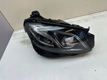 Laden Sie das Bild in den Galerie-Viewer, Frontscheinwerfer Mercedes-Benz W213 Rechts Scheinwerfer Headlight SCH3815737475gx
