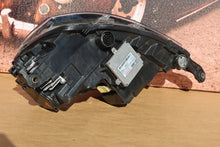 Load image into Gallery viewer, Frontscheinwerfer Skoda Rapid 5JB941016C Xenon Rechts Scheinwerfer Headlight SCH4210993393ah