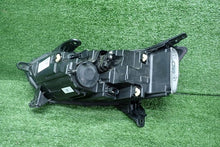 Laden Sie das Bild in den Galerie-Viewer, Frontscheinwerfer Dacia Sandero III Logan Jogger 260101940R Rechts Headlight SCH8646522555uy