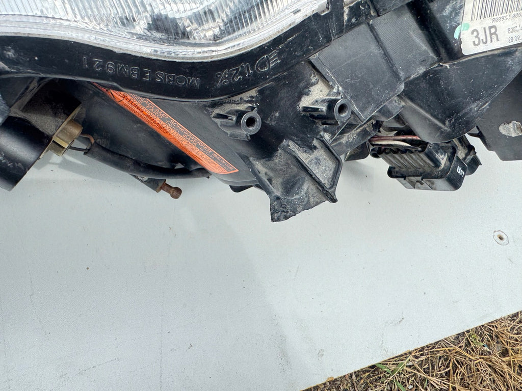 Frontscheinwerfer Mitsubishi Lancer I 8301C412 Xenon Rechts Headlight