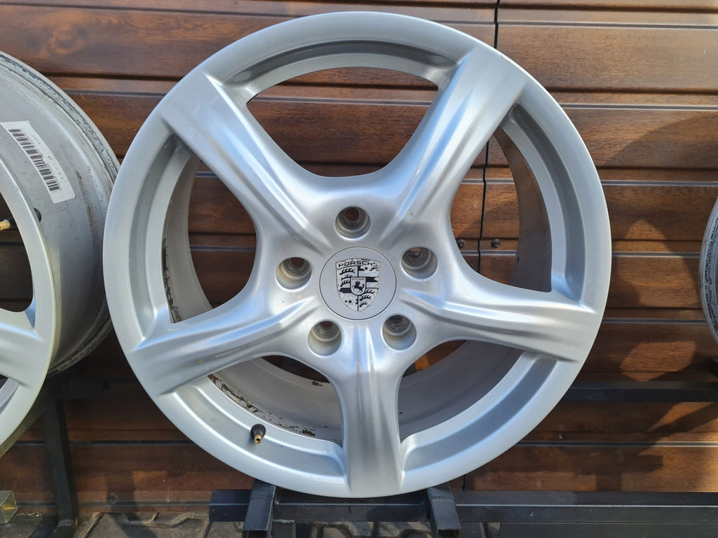 4x Alufelge 18 Zoll 9.0" 5x130 53ET Glanz Silber 97036213600 Porsche Rim Wheel FEL7398723761tr