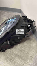 Laden Sie das Bild in den Galerie-Viewer, Frontscheinwerfer Porsche Cayman 981 98163113206 Rechts Scheinwerfer Headlight SCH9518570247ks