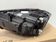 Laden Sie das Bild in den Galerie-Viewer, Frontscheinwerfer Mercedes-Benz W177 A1779062206 Rechts Scheinwerfer Headlight SCH7690239462ec