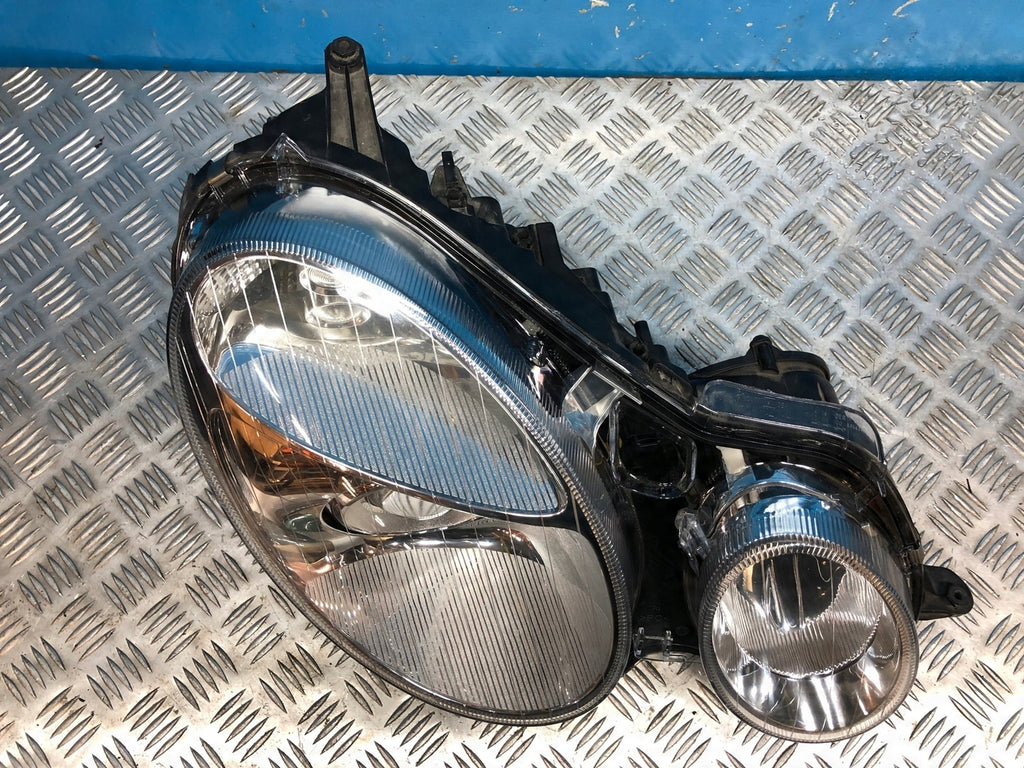 Frontscheinwerfer Mercedes-Benz W211 Xenon Rechts Scheinwerfer Headlight