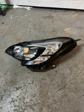 Load image into Gallery viewer, Frontscheinwerfer Opel Karl Halogen Links Scheinwerfer Headlight