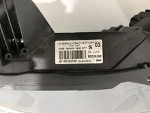Laden Sie das Bild in den Galerie-Viewer, Frontscheinwerfer Peugeot 108 81150-0H150 Links Scheinwerfer Headlight SCH5936992921ds