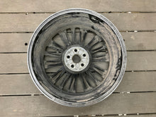 Laden Sie das Bild in den Galerie-Viewer, 1x Alufelge 20 Zoll 8.0&quot; 5x100 40ET Toyota Highlander Rim Wheel