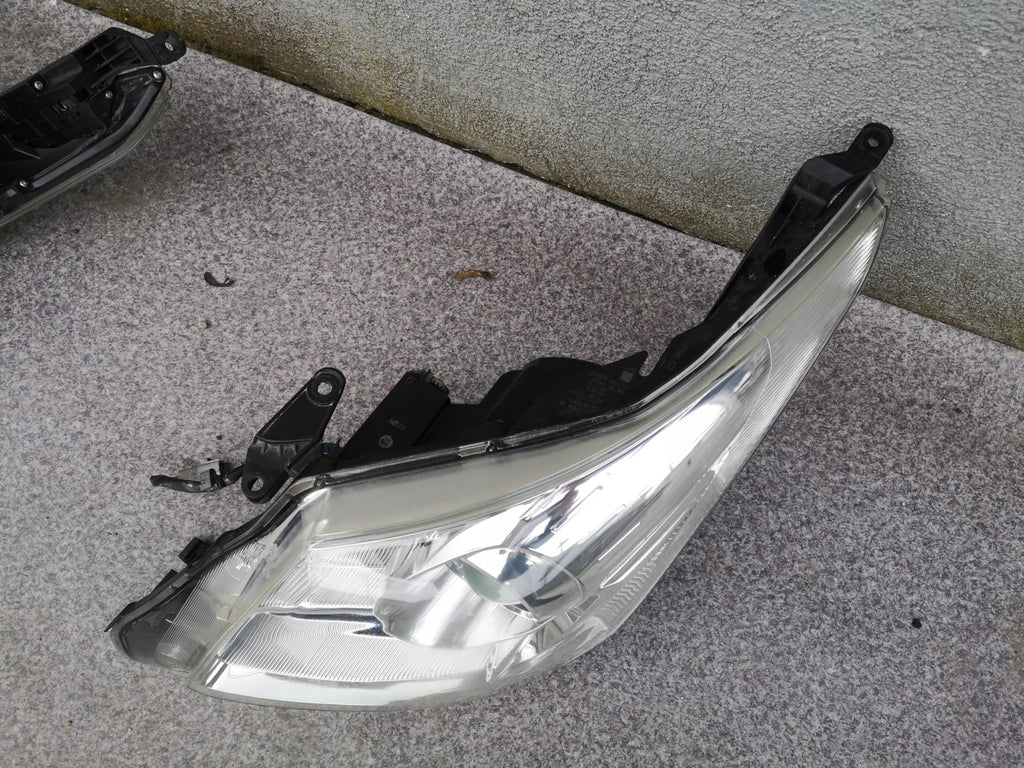 Frontscheinwerfer Toyota Avensis Links Scheinwerfer Headlight SCH8593682804rp