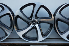 Laden Sie das Bild in den Galerie-Viewer, 4x Alufelge 18 Zoll 8.0&quot; 5x112 43ET Glanz Schwarz A2134013200 Mercedes-Benz W213
