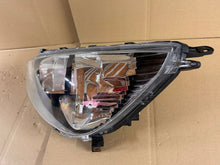Laden Sie das Bild in den Galerie-Viewer, Frontscheinwerfer Mitsubishi Space Star 8301C193 Links Scheinwerfer Headlight