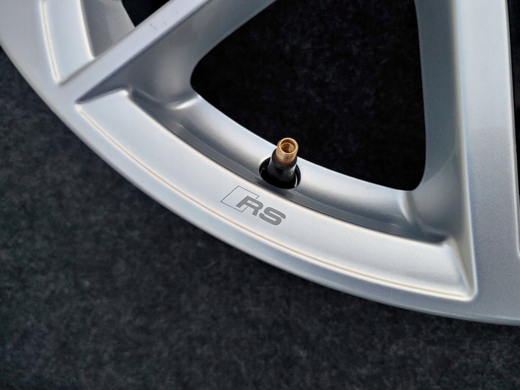 1x Alufelge 18 Zoll 8.5" 5x112 50ET Glanz Silber 8S0601025M Audi Tt Rim Wheel FEL8009778867xu