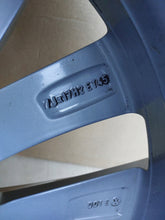 Load image into Gallery viewer, 1x Alufelge 17 Zoll 7.0" 5x112 45ET Glanz Silber 2GA601025P Mg T-Roc Rim Wheel FEL9985909100jh