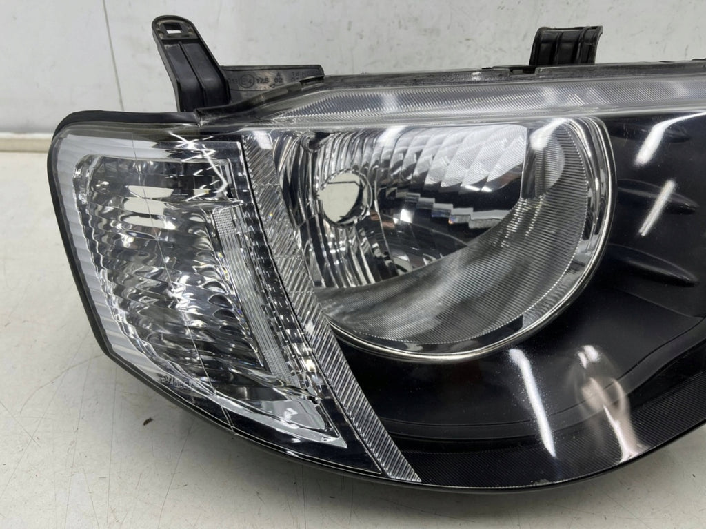 Frontscheinwerfer Mitsubishi L200 8301B462 Rechts Scheinwerfer Headlight SCH9852713772jt