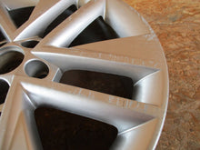 Laden Sie das Bild in den Galerie-Viewer, 1x Alufelge 17 Zoll 7.0&quot; 5x100 46ET 6V0601025C Skoda Fabia Iii Rim Wheel