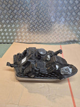 Laden Sie das Bild in den Galerie-Viewer, Frontscheinwerfer VW Crafter 7C1941035F Links Scheinwerfer Headlight SCH3928240916mz