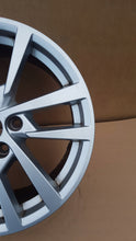 Load image into Gallery viewer, 1x Alufelge 17 Zoll 7.5&quot; 5x112 51ET 8V0601025CS Audi A3 Rim Wheel